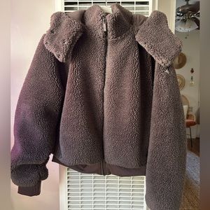 Alo Faux Foxy Sherpa Jacket with removable hood size M chocolate brown.